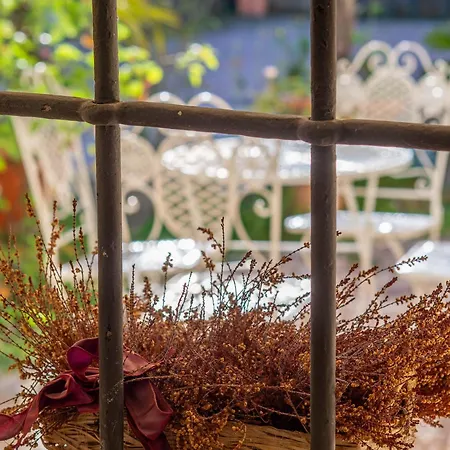 Vicino Universita Parcheggio Privato * Ferrara