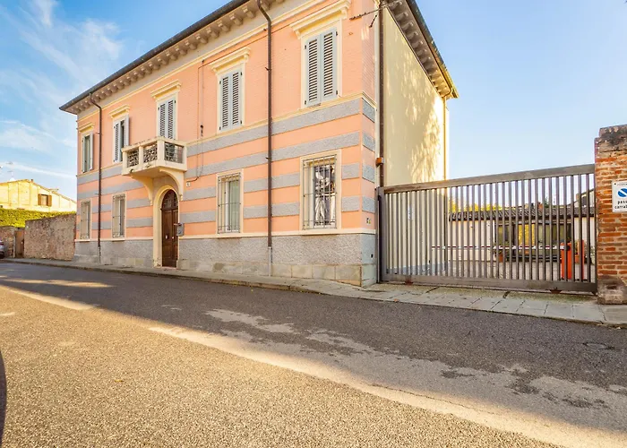 Vicino Universita Parcheggio Privato * Ferrara